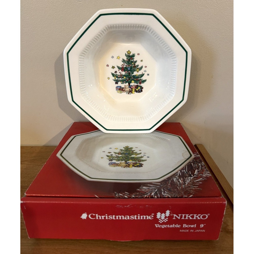 Nikko Japan Christmastime Octagonal 9" VEGETABLE SERVING BOWL - New in the Box